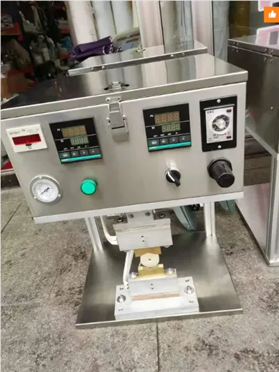 ZD-1 Стоячая машина для запечатывания пластиковых сопел со сваркой горловины